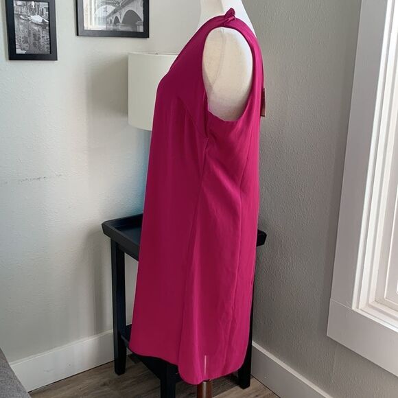 The Vanity Room A-line v-neck sleeveless dress sz large - Picture 4 of 10